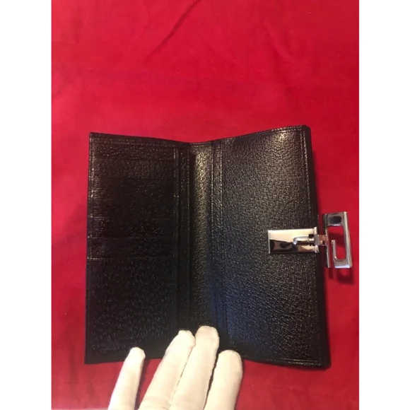 GUCCI Vintage G Clasp Lambskin Leather Long Wallet, Authentic , Vintage